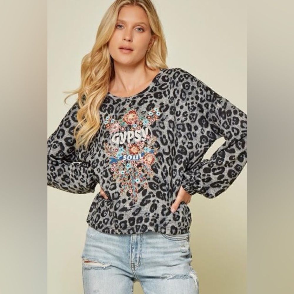 Savanna Jane Grey Leopard Embroidered Top Small